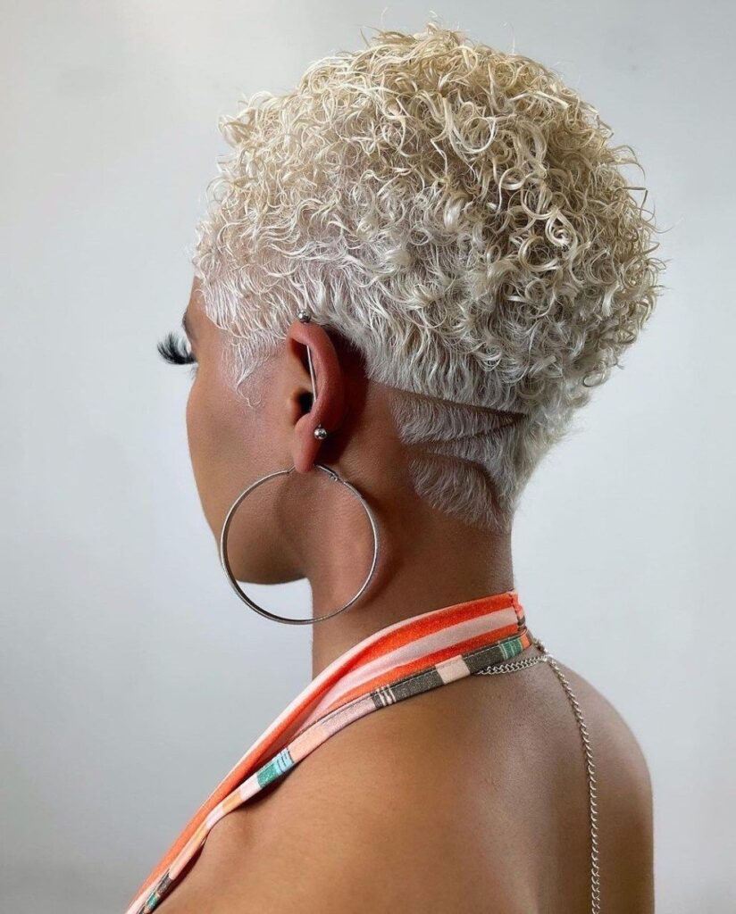30 Head Turning Blonde Curly Hair Looks for 2023 1