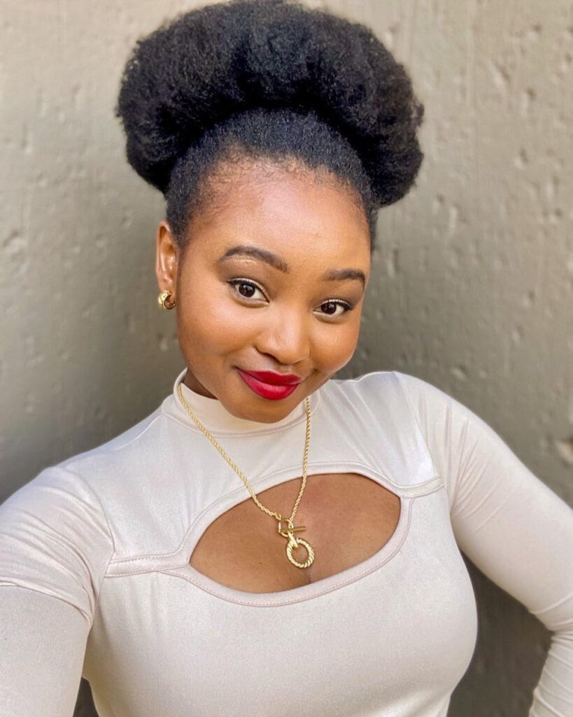 Pineapple Updo Hairstyles