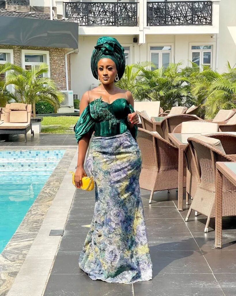 Ins30002581759 e0635d0c360747a29de596f2670e5122