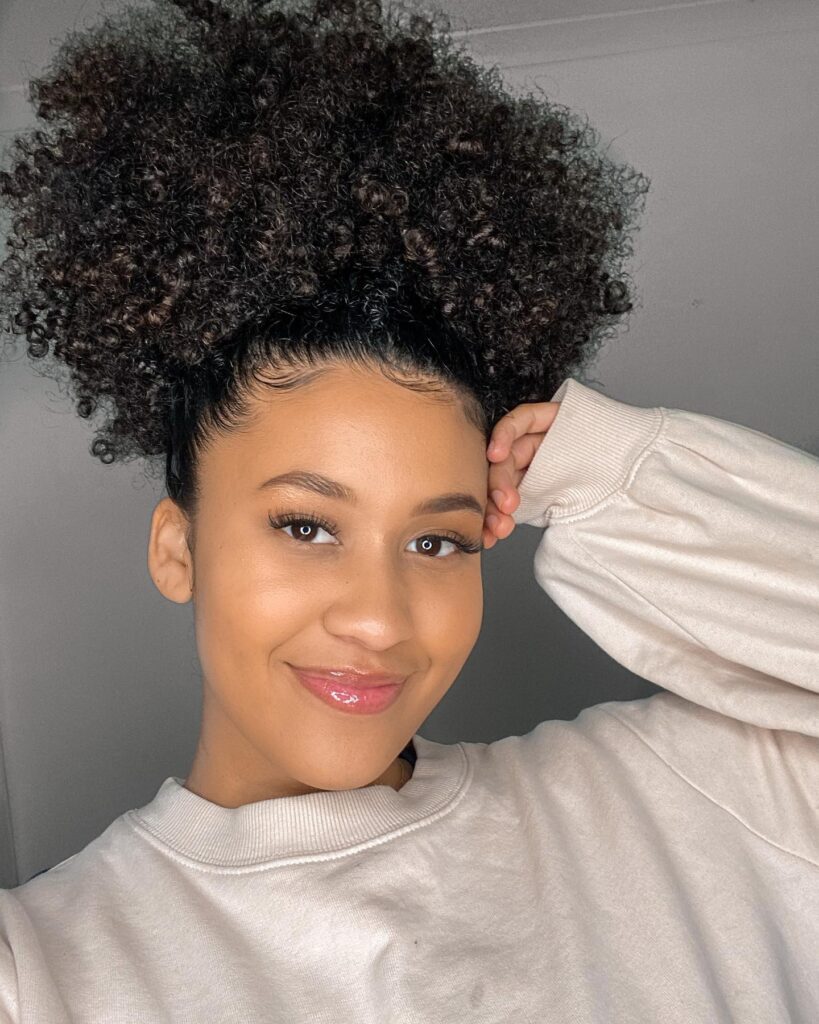 Pineapple Updo Hairstyles